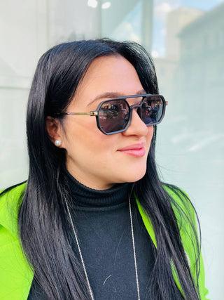 Shaped metal total black